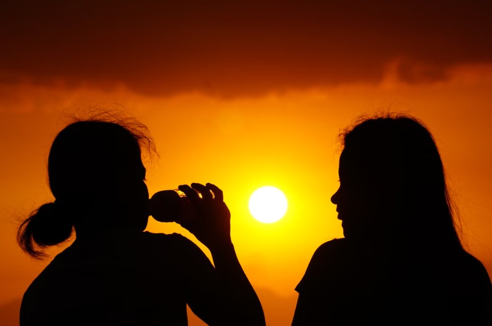 Europe Sizzles Under Intense Heatwave; Schools Shut as Temperatures Break Records